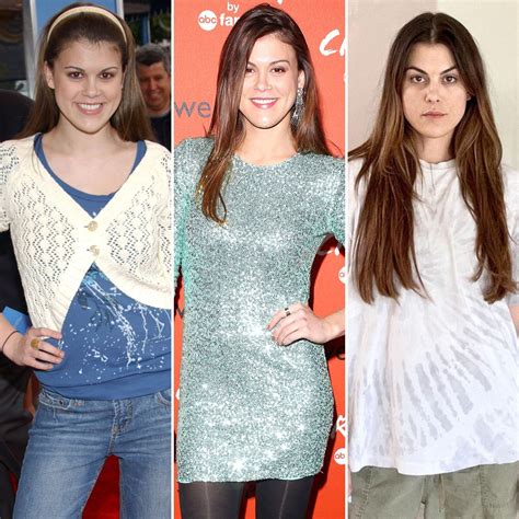 Ned’s Declassified star Lindsey Shaw drops huge。